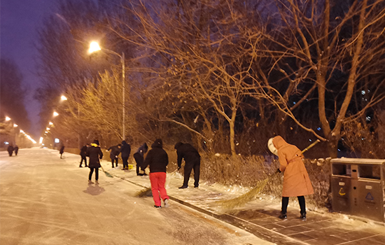 一起 | 當疫情遇到雪情 ——風雪中的遼勤建設(shè)人